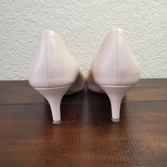 Coach Cream Pointed Toe Pumps - Picture 4 of 10